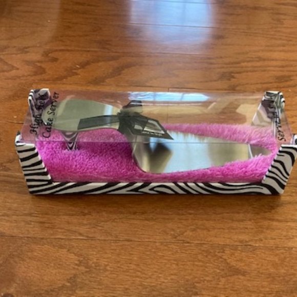 Wild Eye Designs High Heel Cake Server - Picture 6 of 12